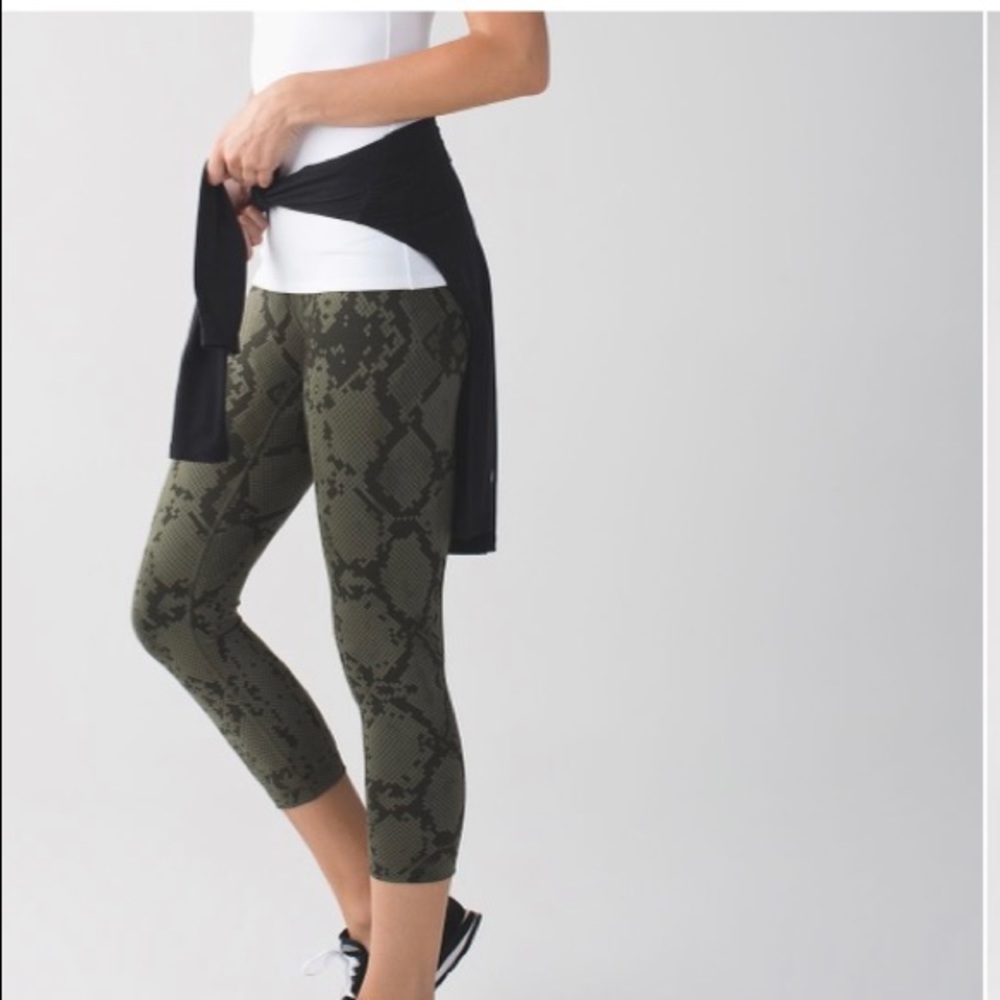 Lululemon Wunder Under Crop III, Ziggy Snake, 6